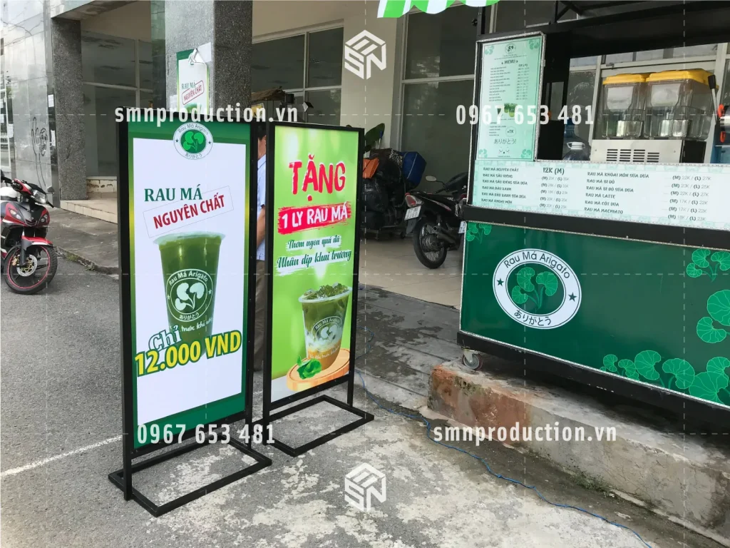 standee chân sắt