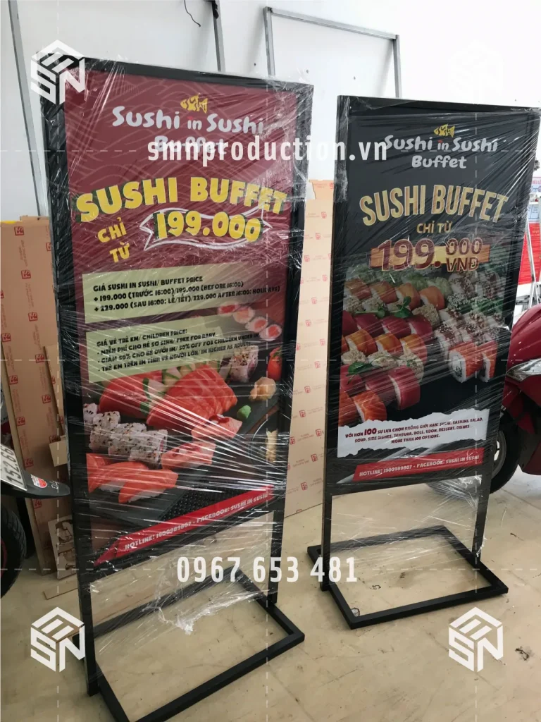standee chân sắt
