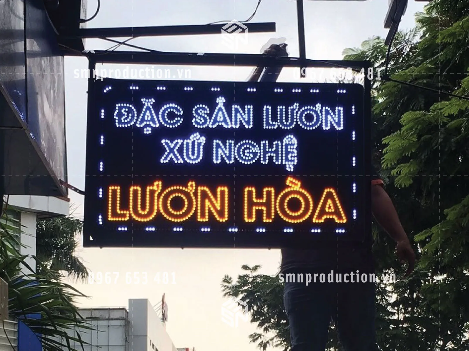 thi công bảng hiệu, bảng hiệu