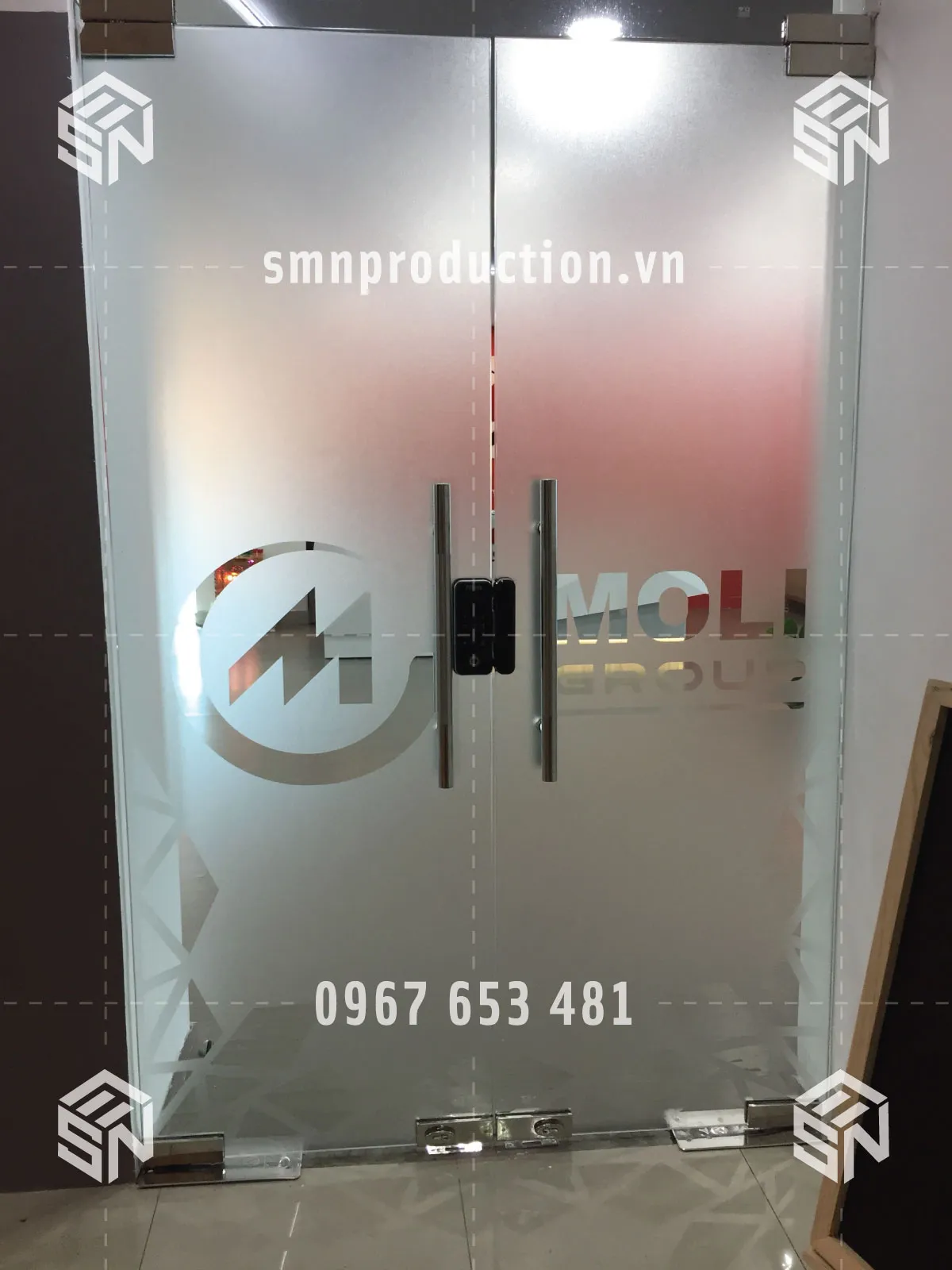 dán decal kính mờ văn phòng